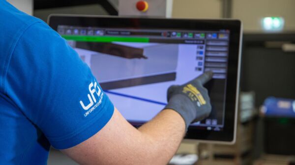 Abkantpresse V– UFG Umformtechnik GmbH Blechbearbeitung bei UFG Gotha